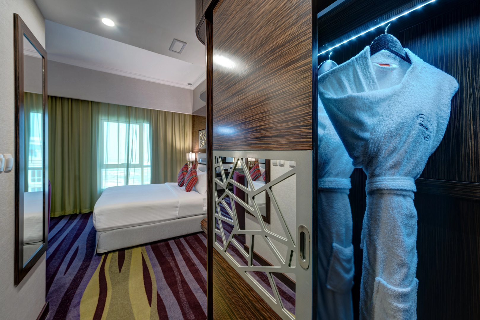 Отель Vintage Grand