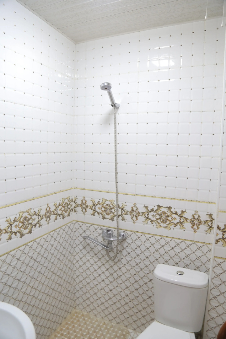 Отель Ideal Best Tour