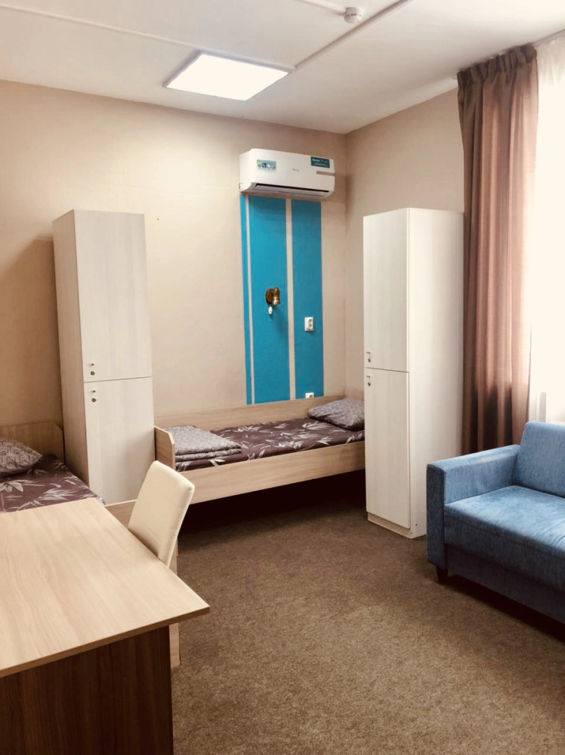 Хостел Happy House на Холмогорова