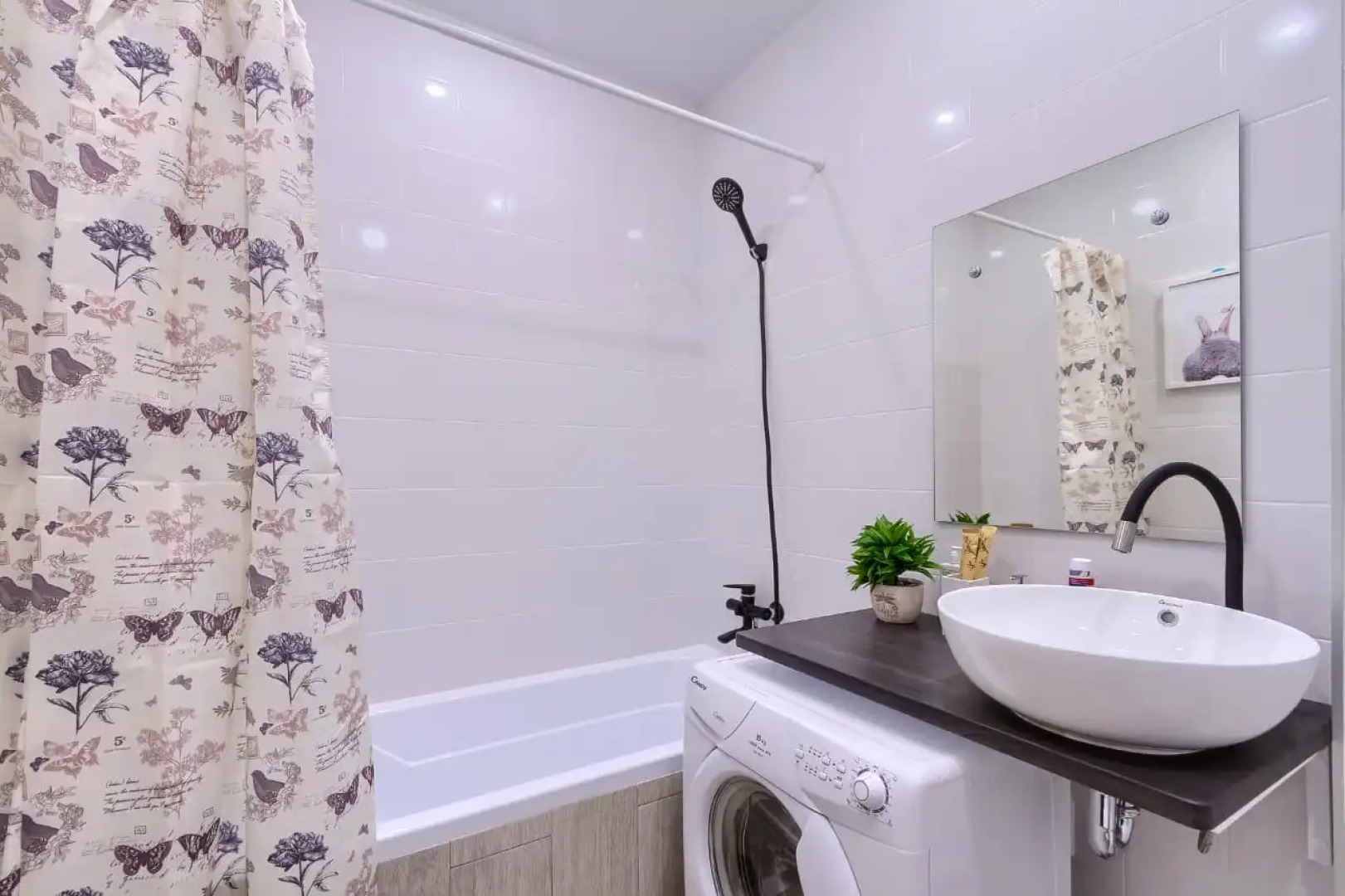 Апартаменты ЖД Вокзал Учебный центр Аквапарк Центр Города Ленина Вокзальная магистраль Правый берег