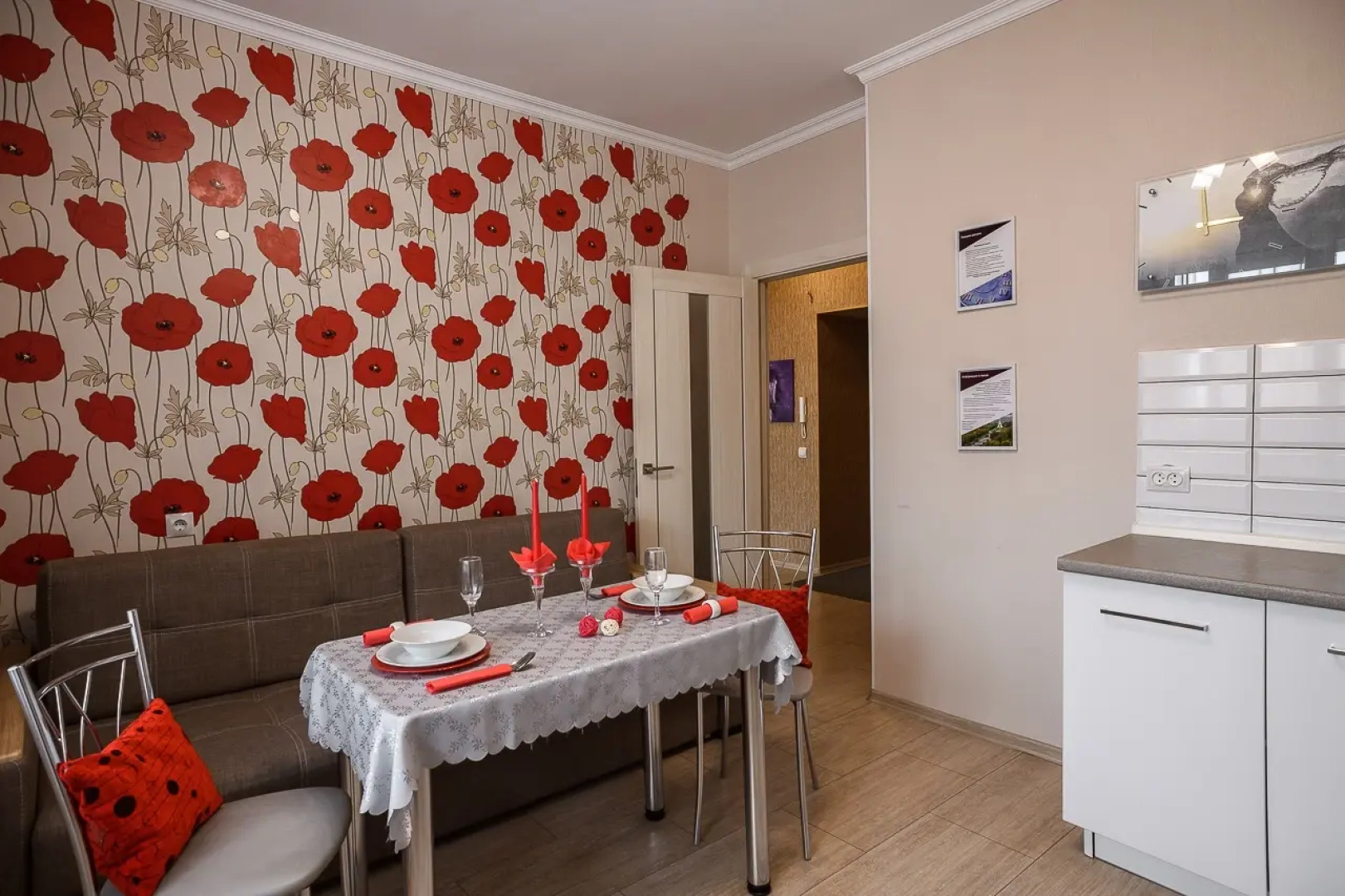 Апартаменты Однокомнатные на Дуки, 9 этаж, Лошадки