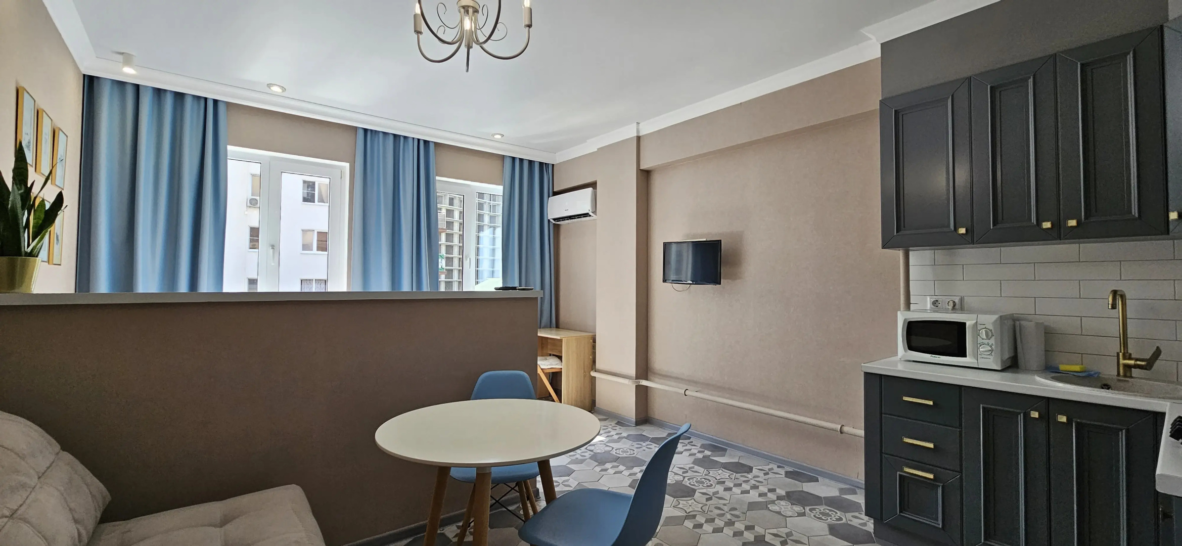 Апартаменты Светлая Студия у Моря на Волжской от HomeHotelSochi