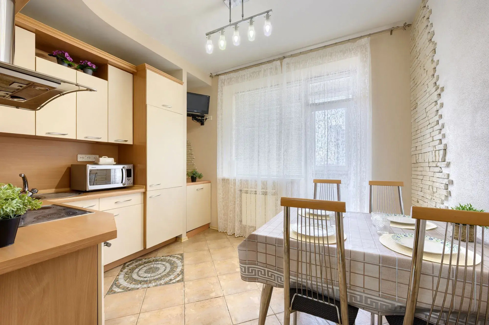 Трёхкомнатные апартаменты на Маршала Чуйкова