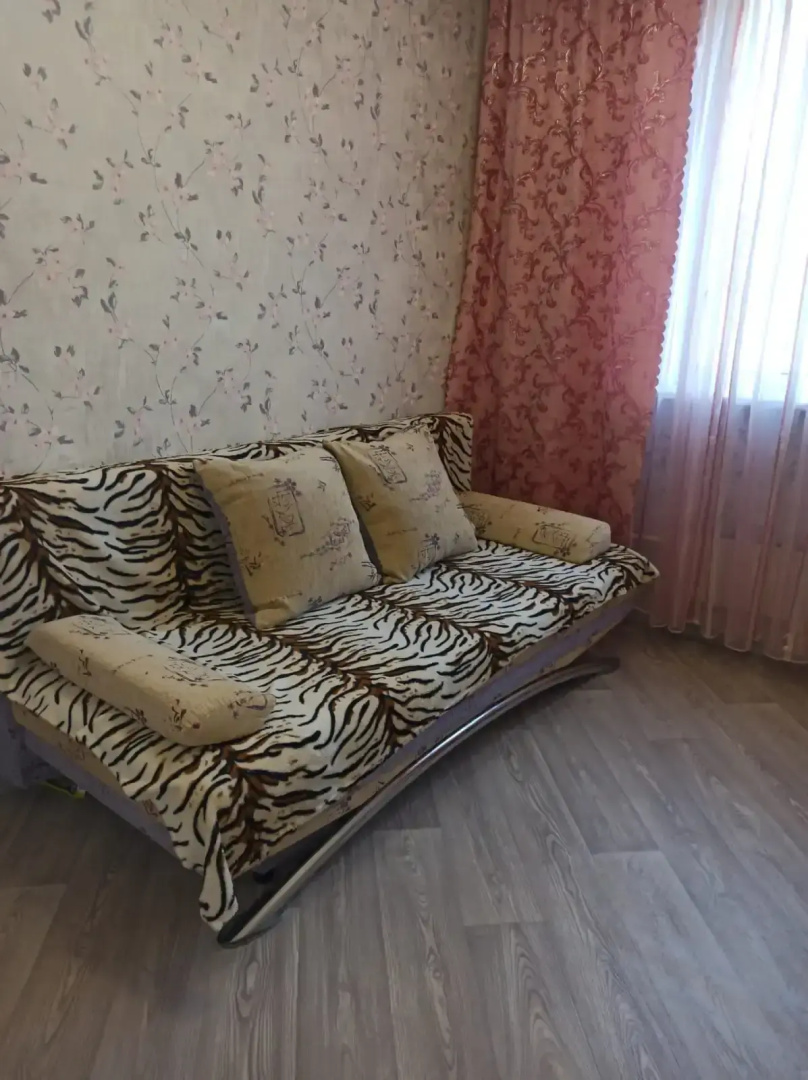 Трехкомнатная квартира в Тольятти