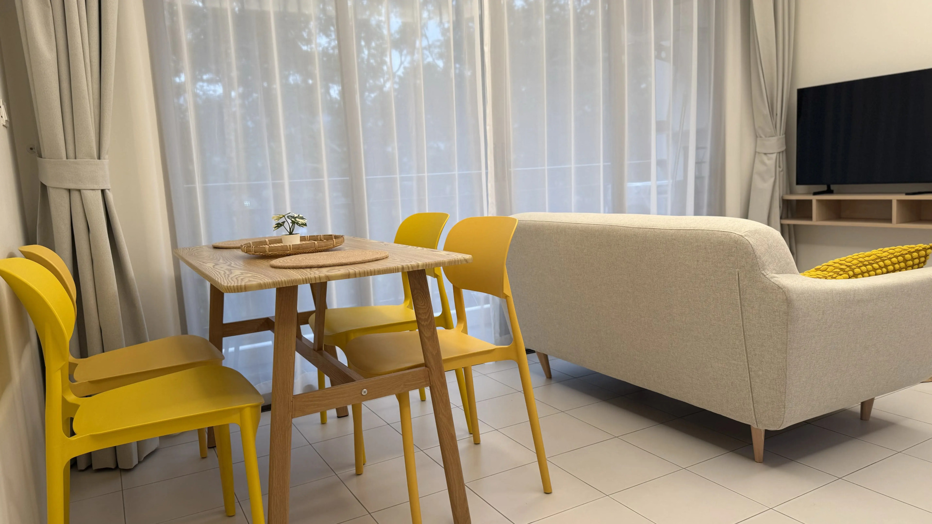 Квартира Новая с двумя спальнями  и бассейном  у моря пляж Камала