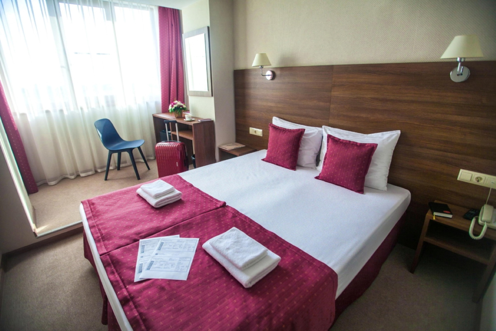 Отель Милот