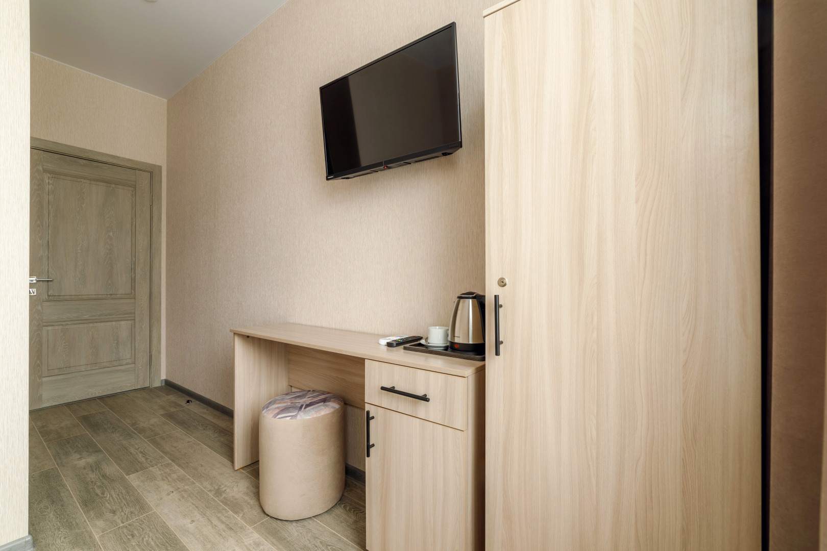 Отель Платон