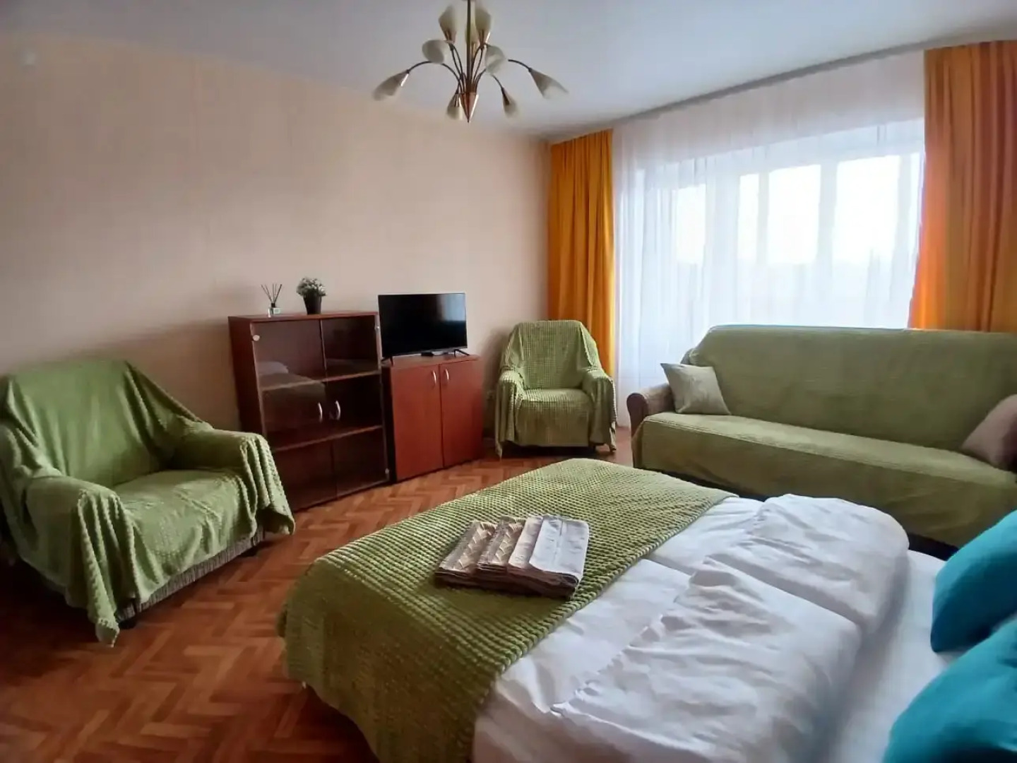 Апартаменты Яркий семейный 2х к апартамент