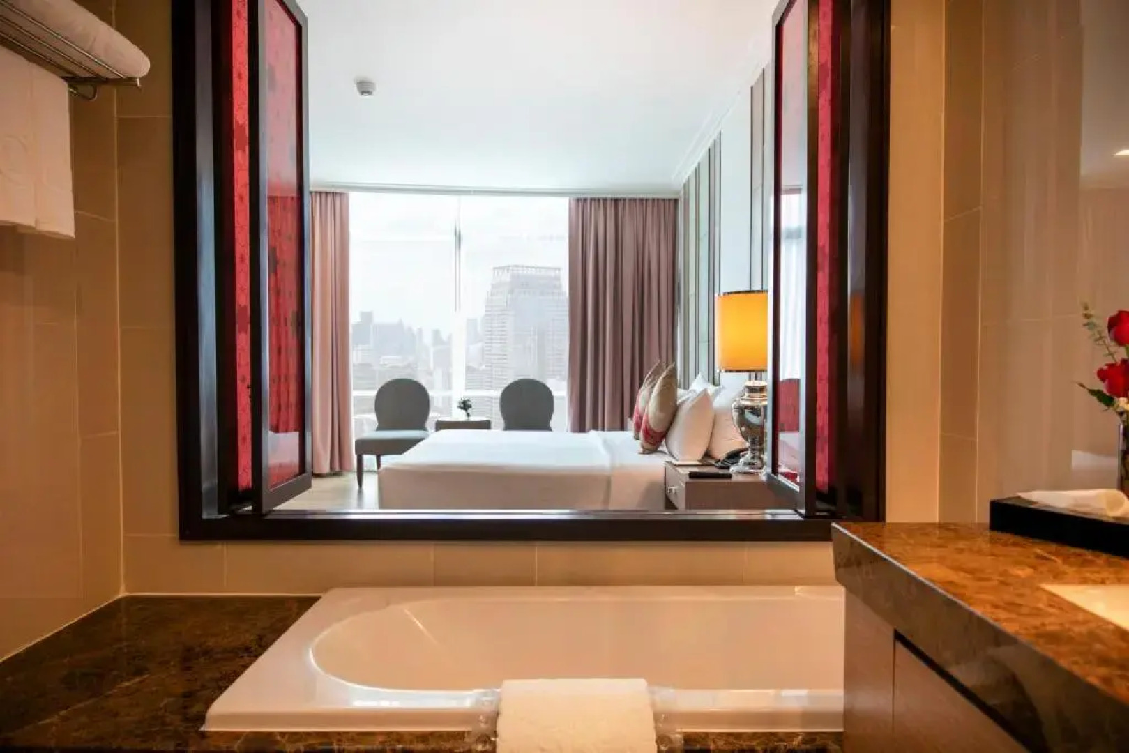 Отель The Berkeley Hotel Pratunam