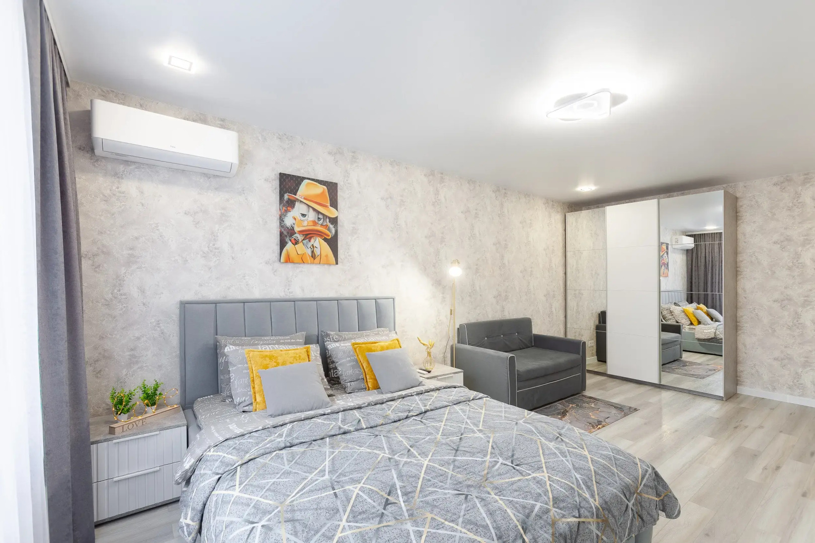 Апартаменты Золото в Новой Самаре