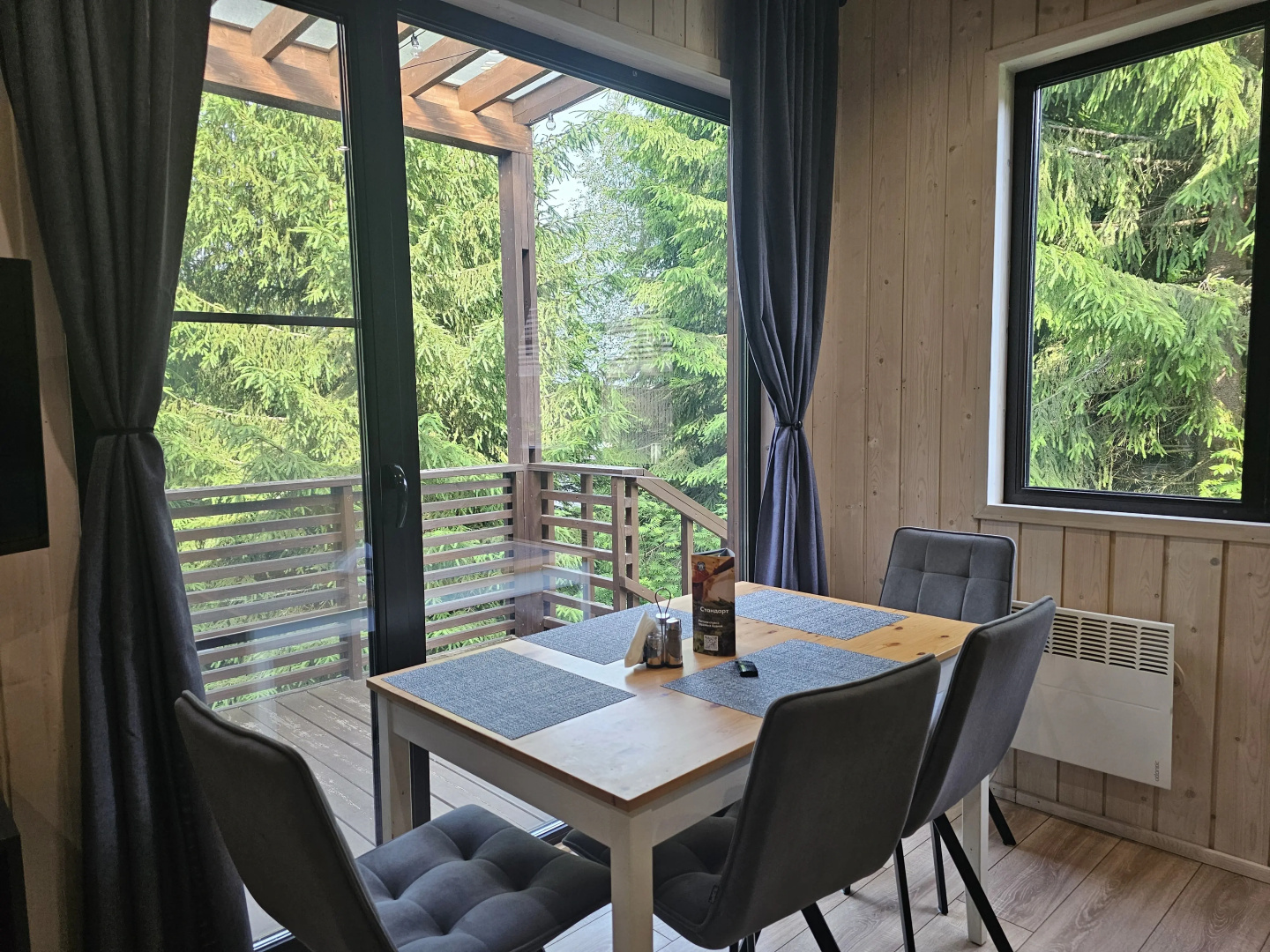 Коттедж Черничный Склон Forest House