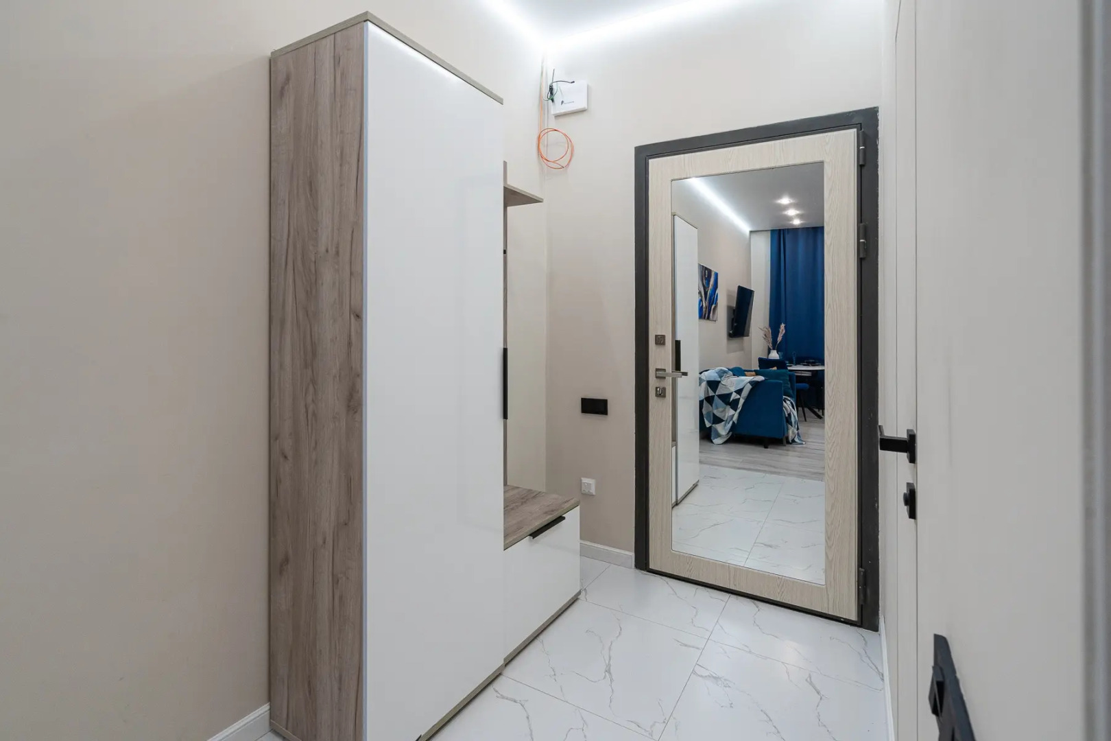 Квартира Студия Люкс в Синих Тонах