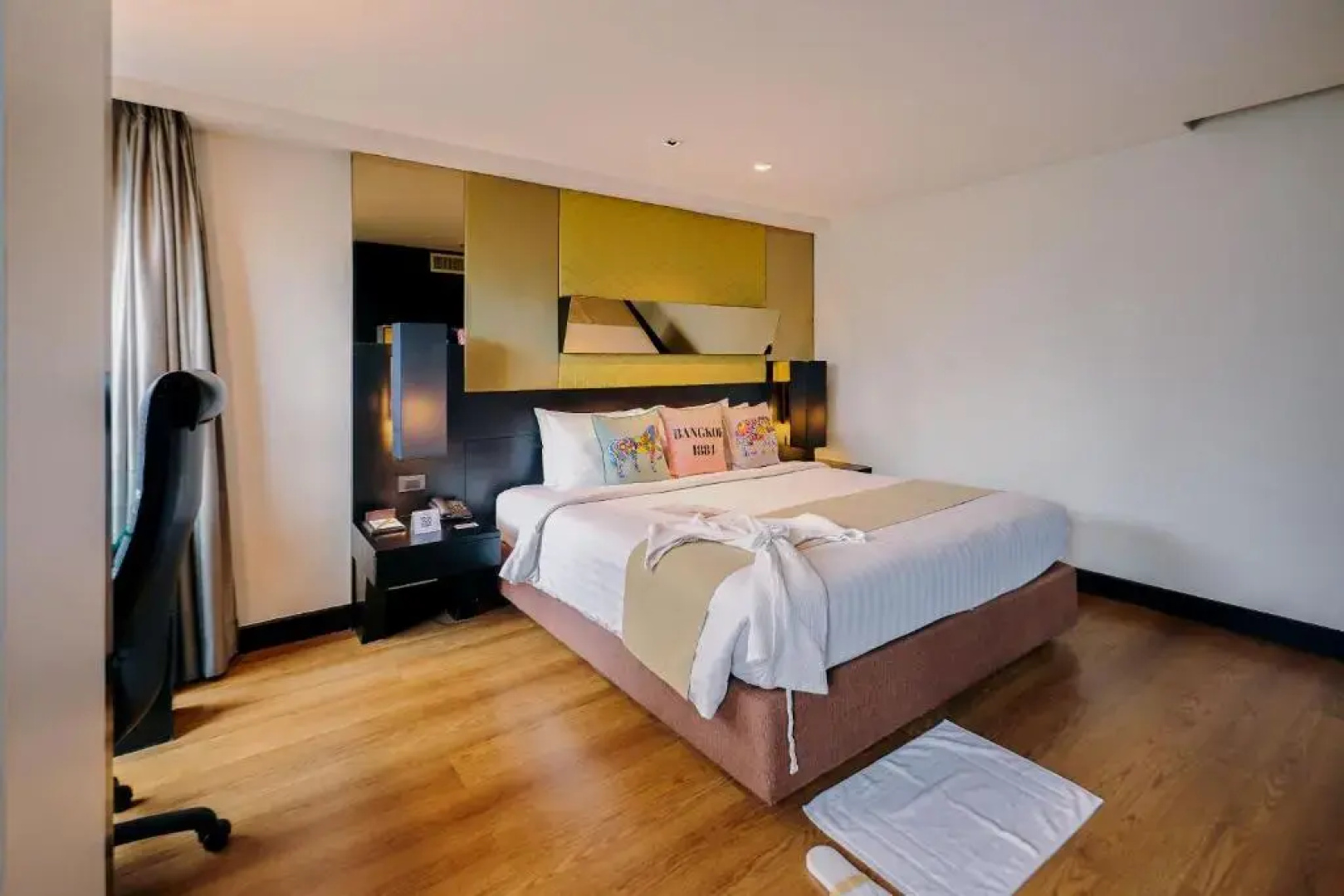 Отель Golden Tulip Mandison Suites