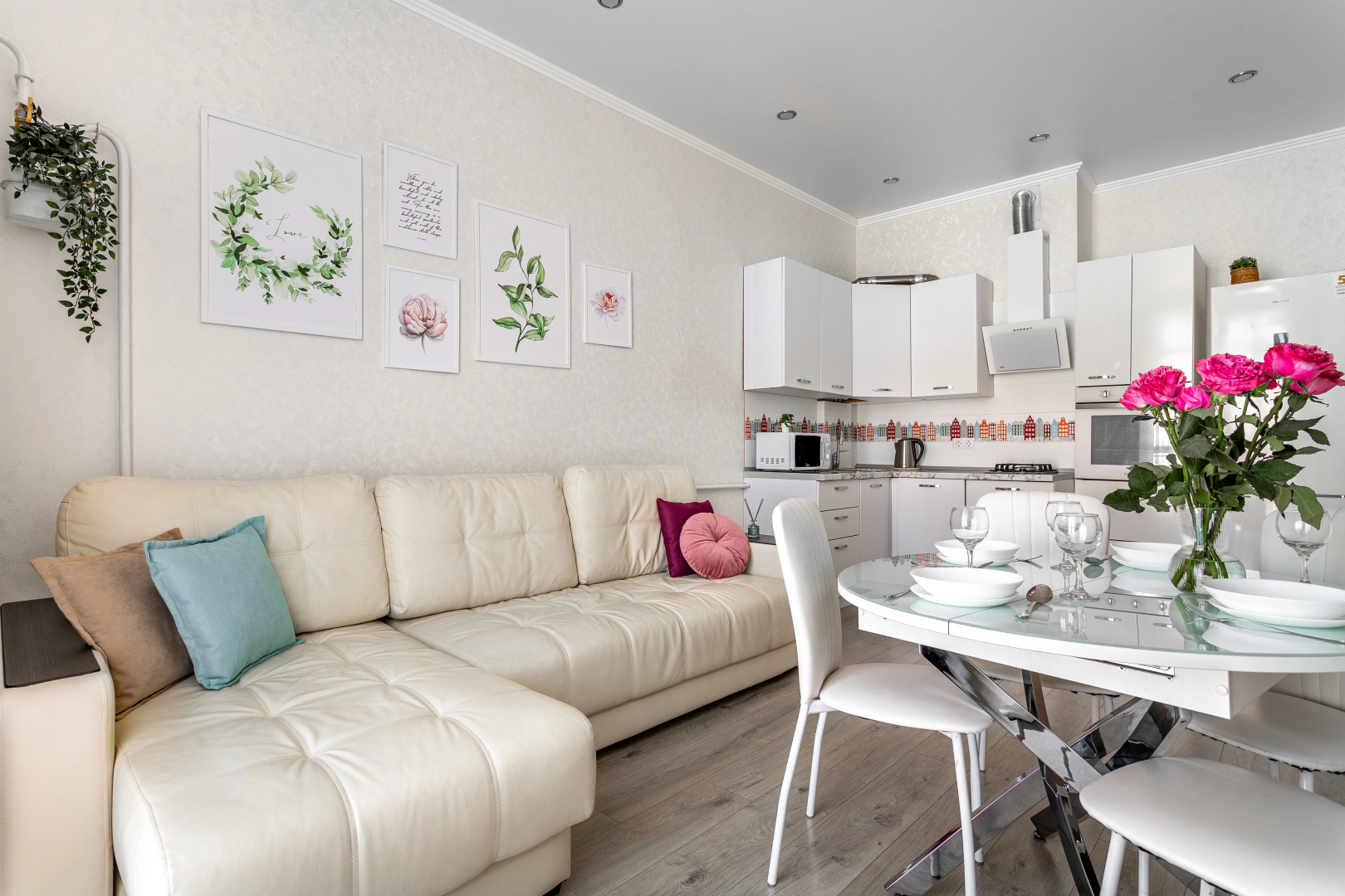 Квартира Просторная в Живописном Районе от Home Group apartments