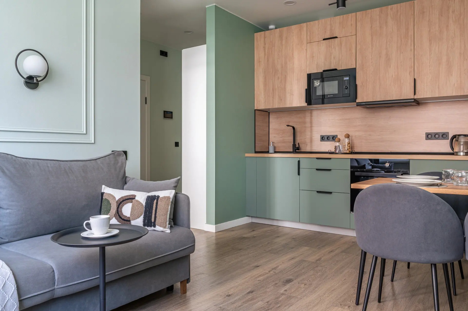 Апартаменты Евродвухкомнатные Stepanenkov на Шаумяна 30 на 4 этаже