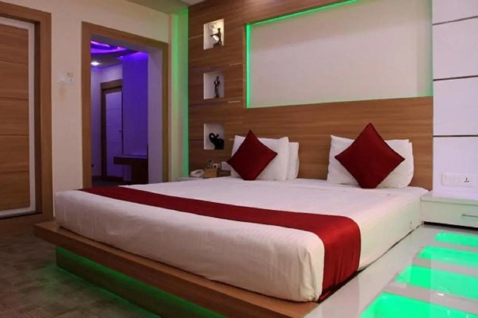 Отель Royal Castle