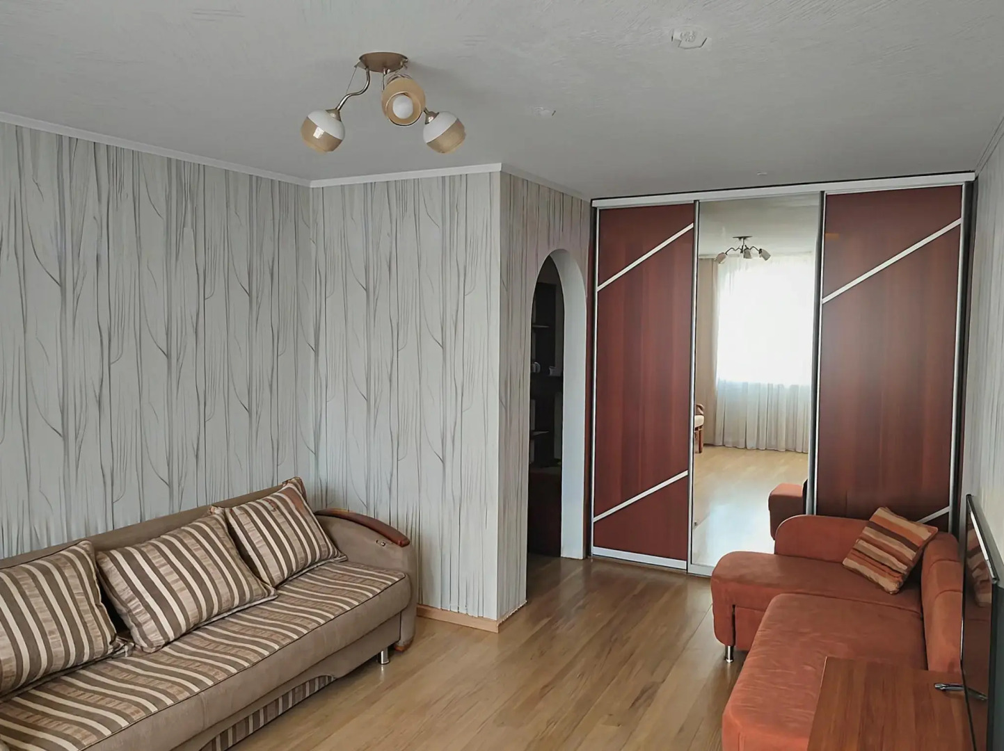 Квартира на Амирхана 85А