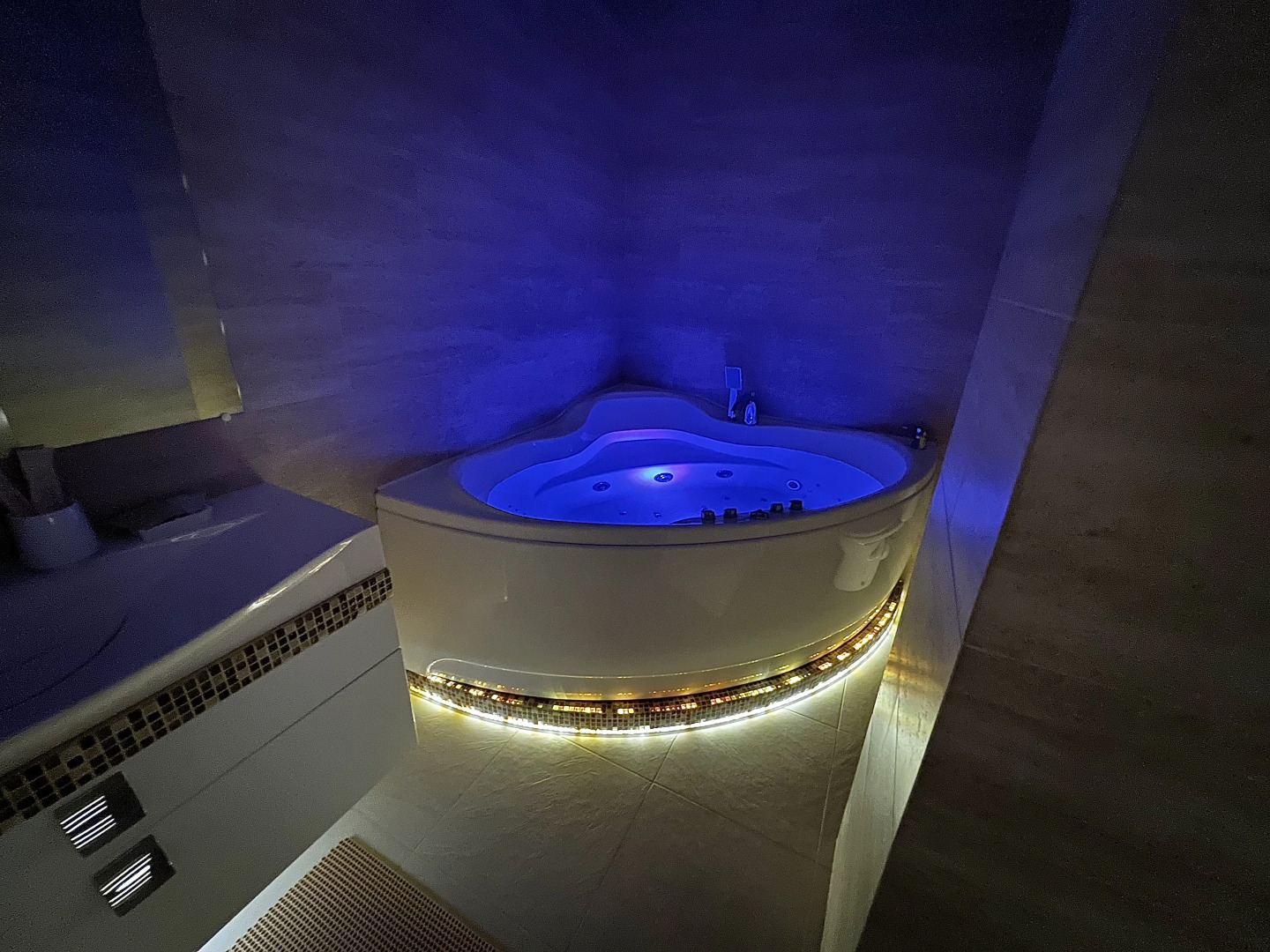 Апартаменты Дизайн студия у ТЦ Армада