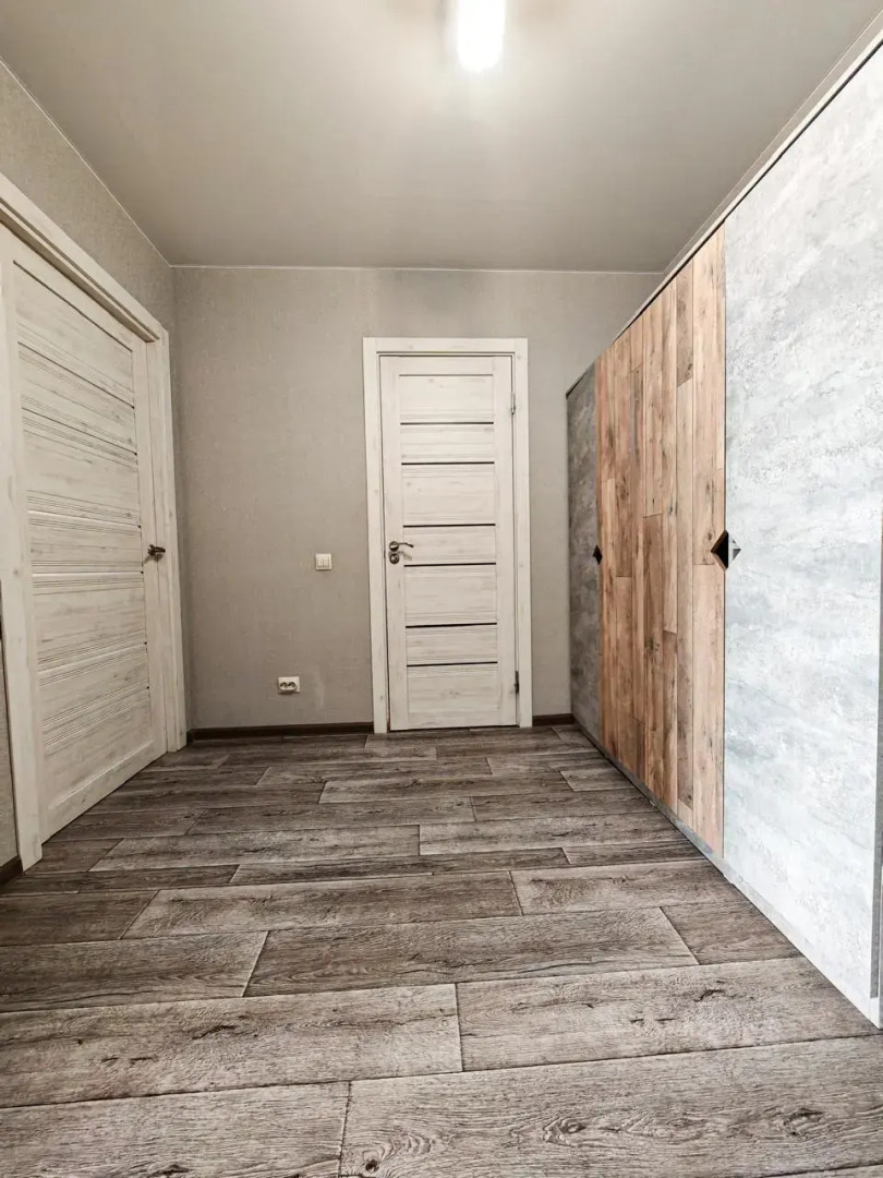 Квартира Шикарный Вариант для Семьи (82-18)