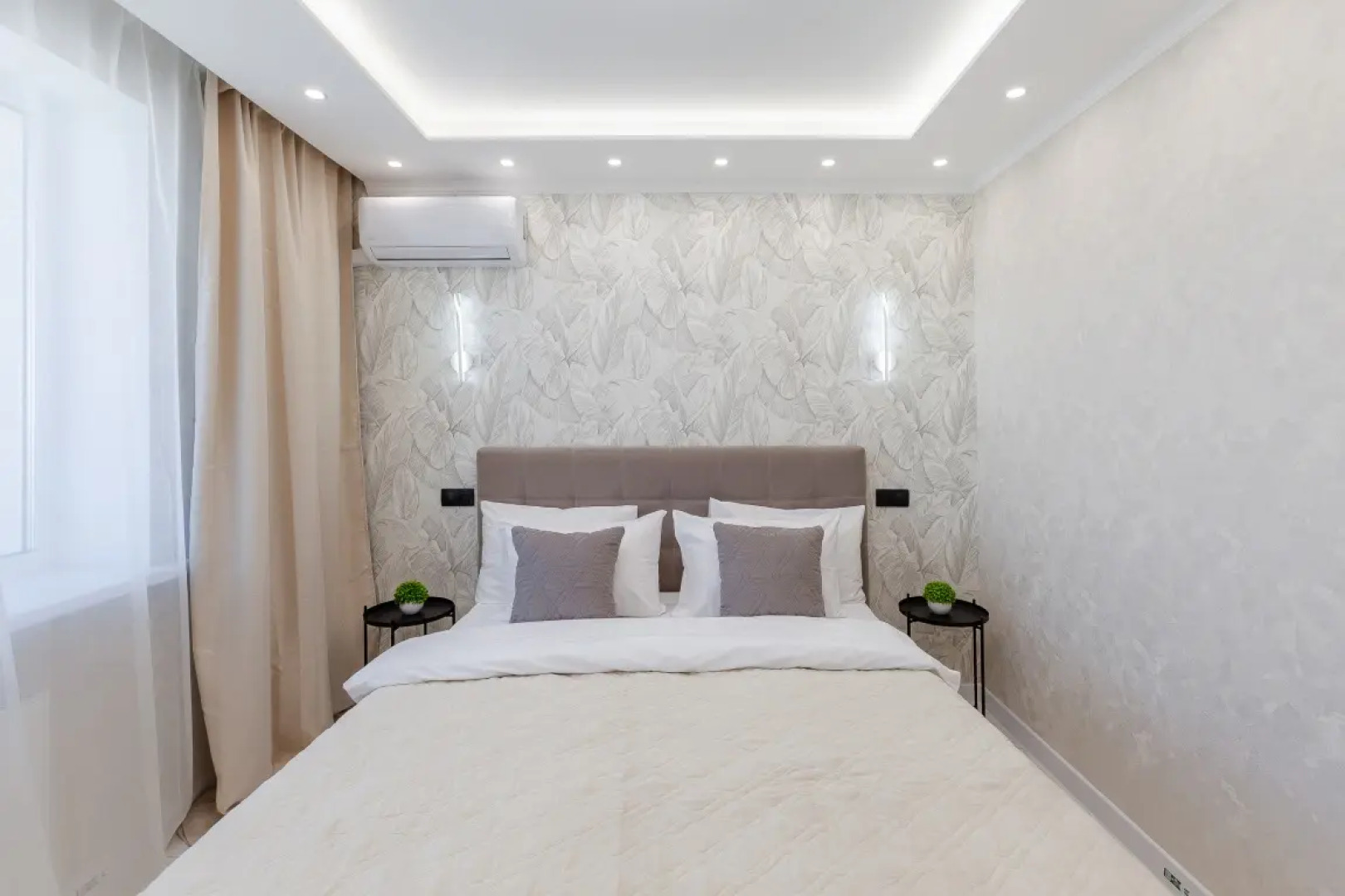 Апартаменты Уютные Апарты RentPlaza 1 с Красивым Видом