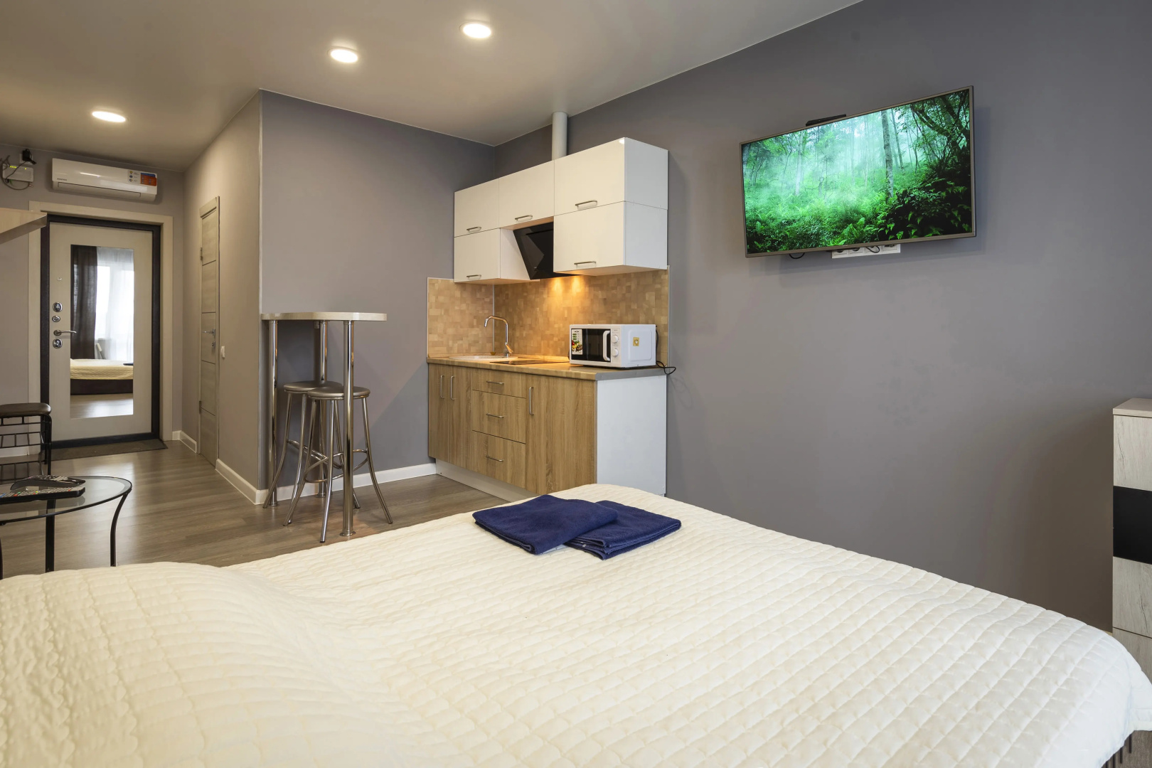 Prince Apartments С194
