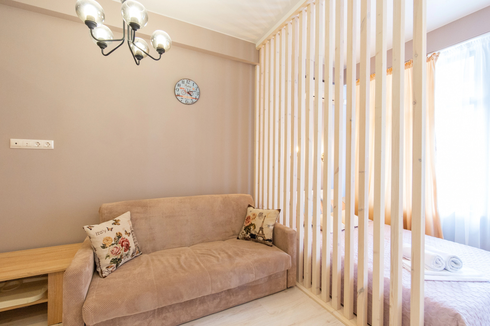 Апартаменты Море Апартаментов на Плотинной 2-7