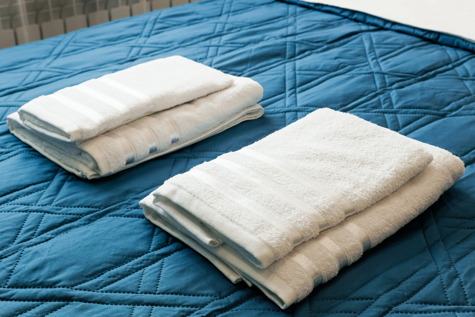 Апартаменты Санторини возле Аэропорта на 2 Гостей