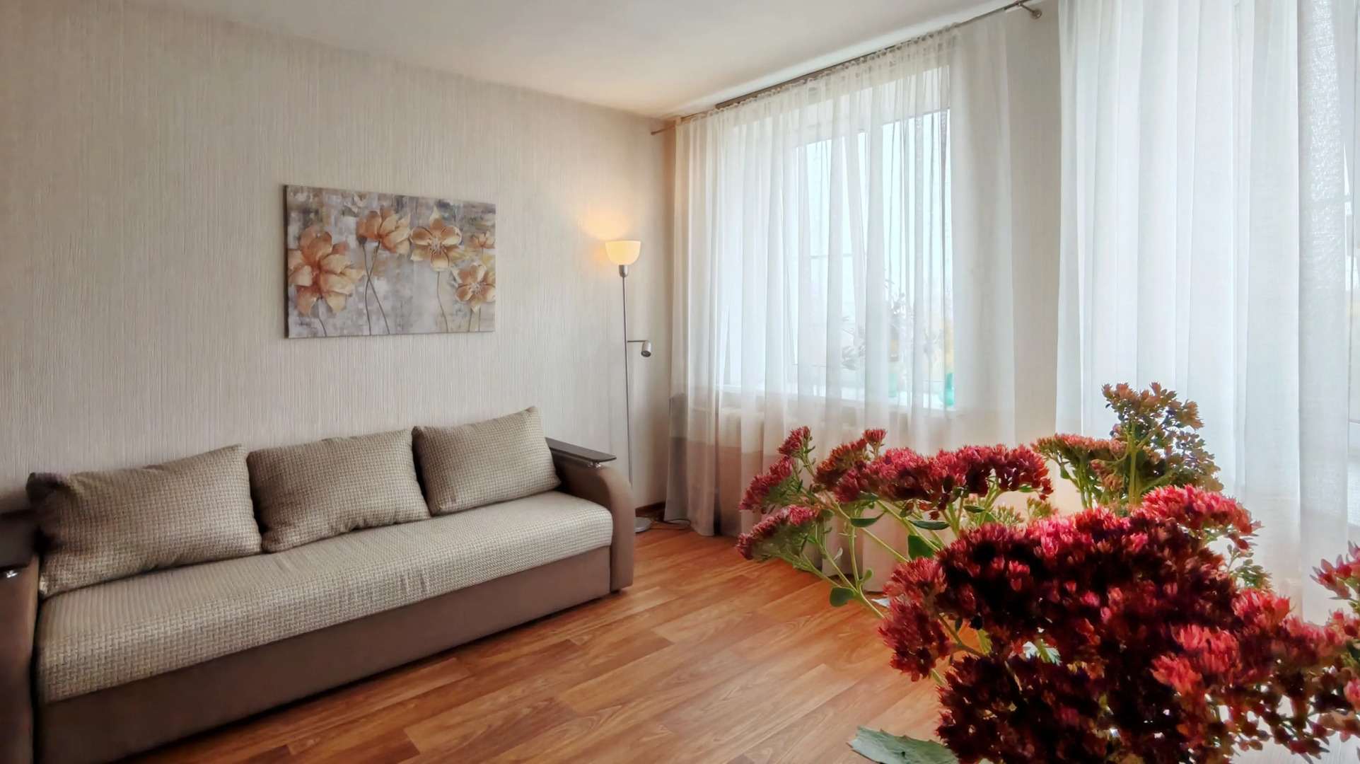 VolgaApart 2-х комнатная квартира