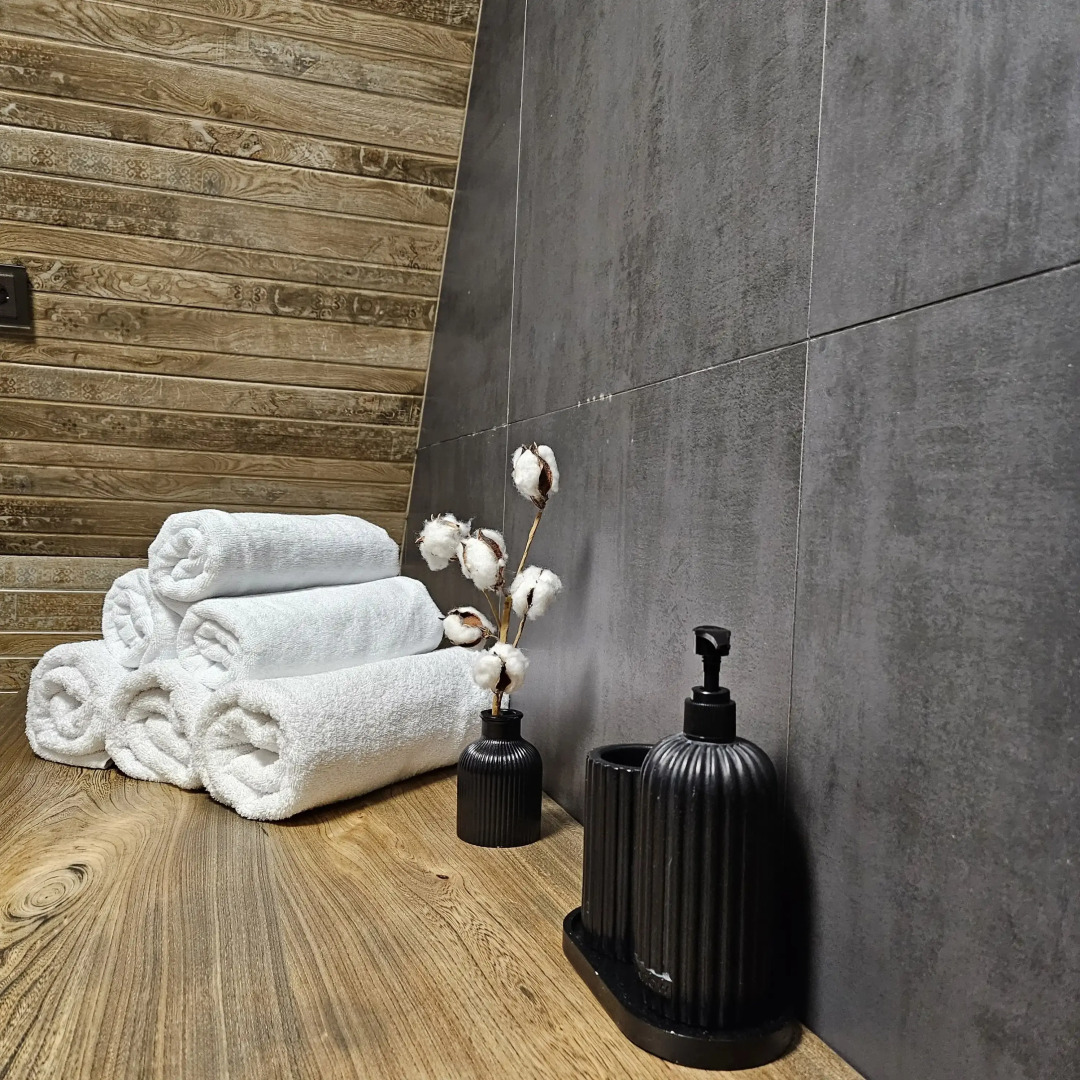 Частный дом темный А-фрейм