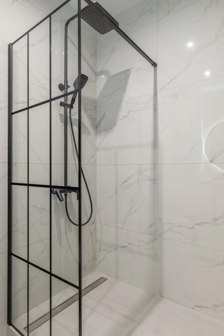 Апартаменты с креслом-коконом на балконе Stepanenkov на Свердлова 32б