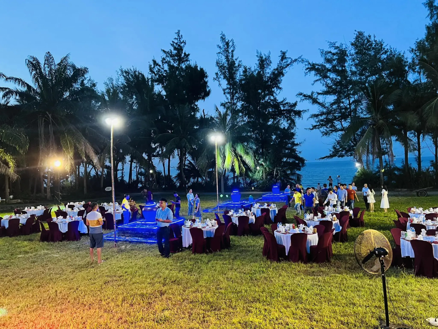 Курортный отель Lang Co Beach