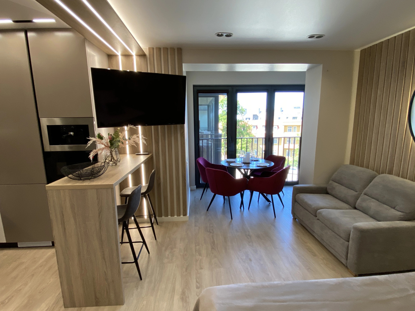 Апартаменты DELUXE в клубном комплексе на Пугачева 3Б