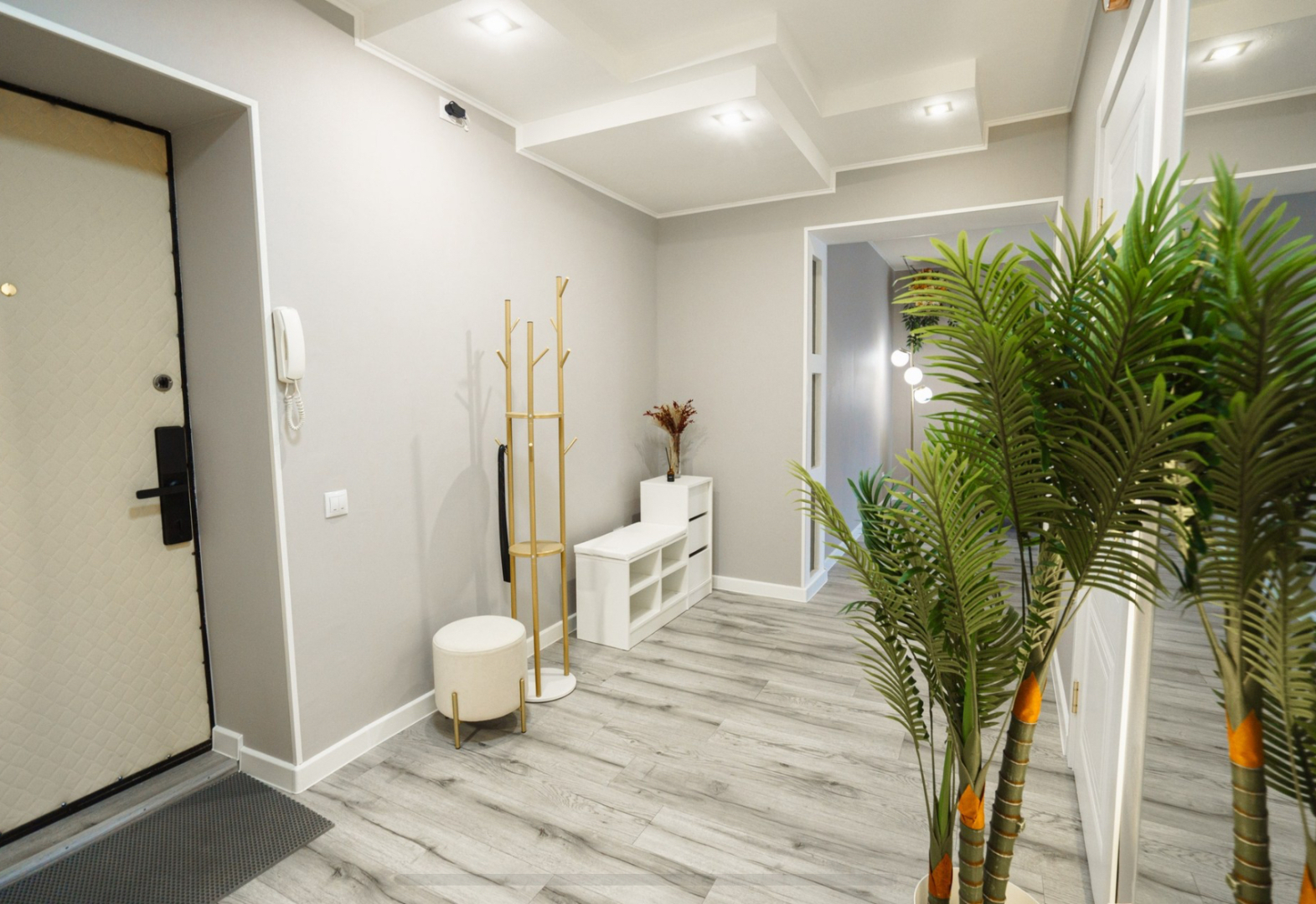 Квартира Уютная 2-х Комнатная с Новым Ремонтом