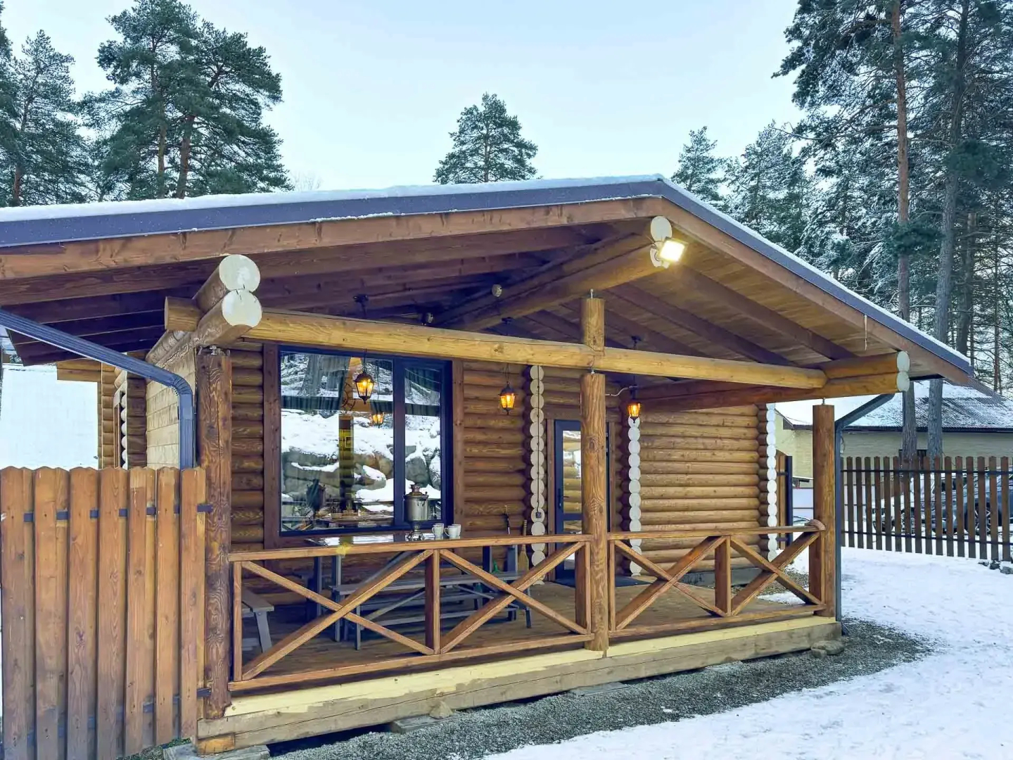 Частный дом У друзей сруб