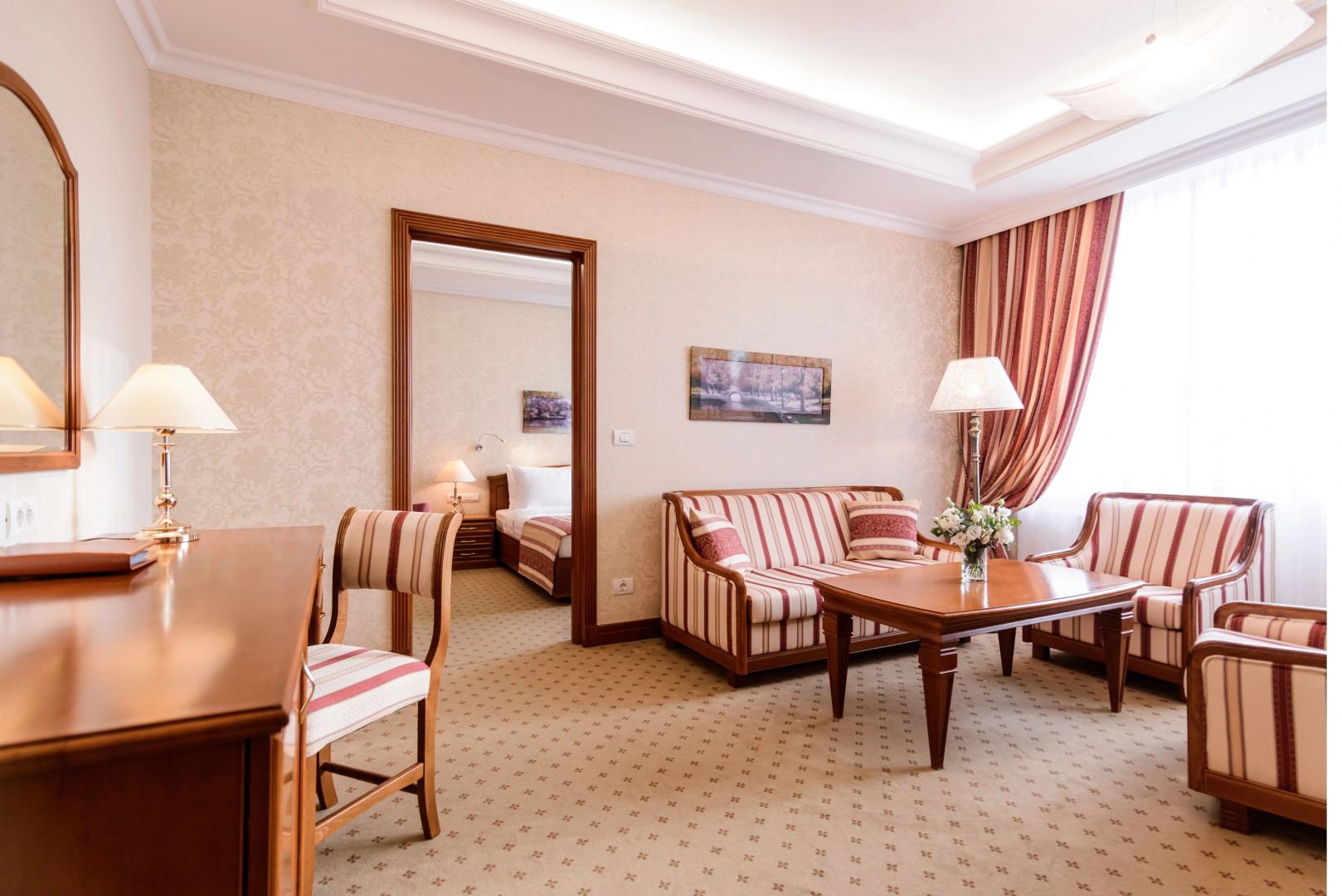 Отель Авалон