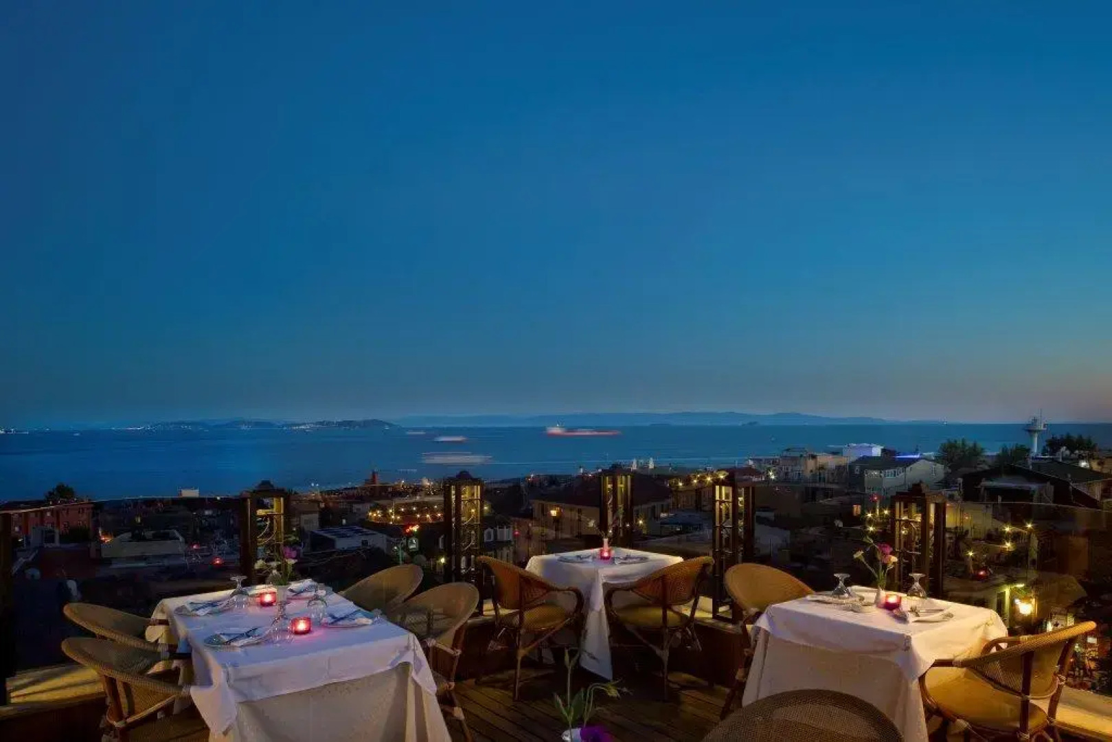 Отель Glk Premier Regency Suites & Spa