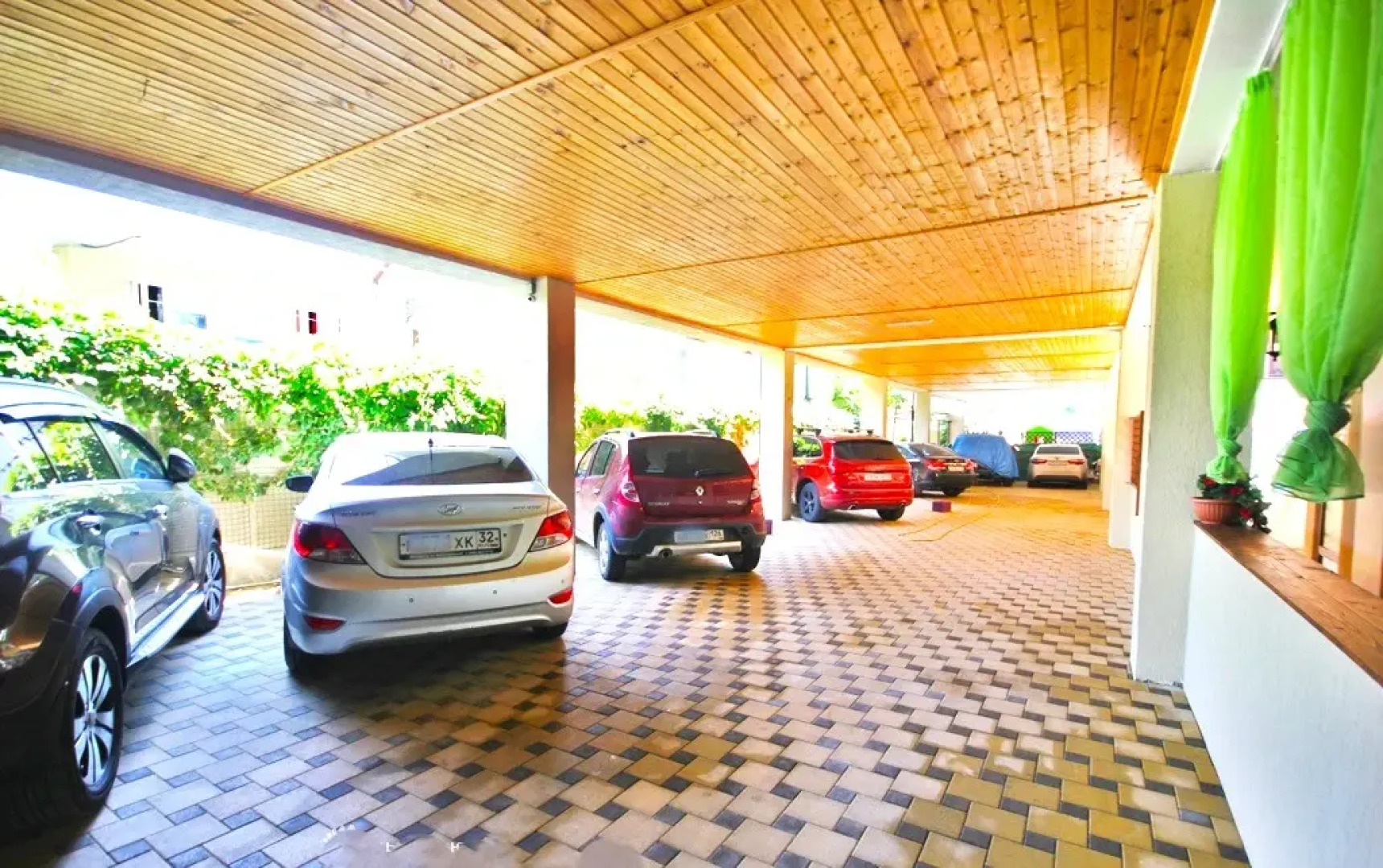 Отель Атриум