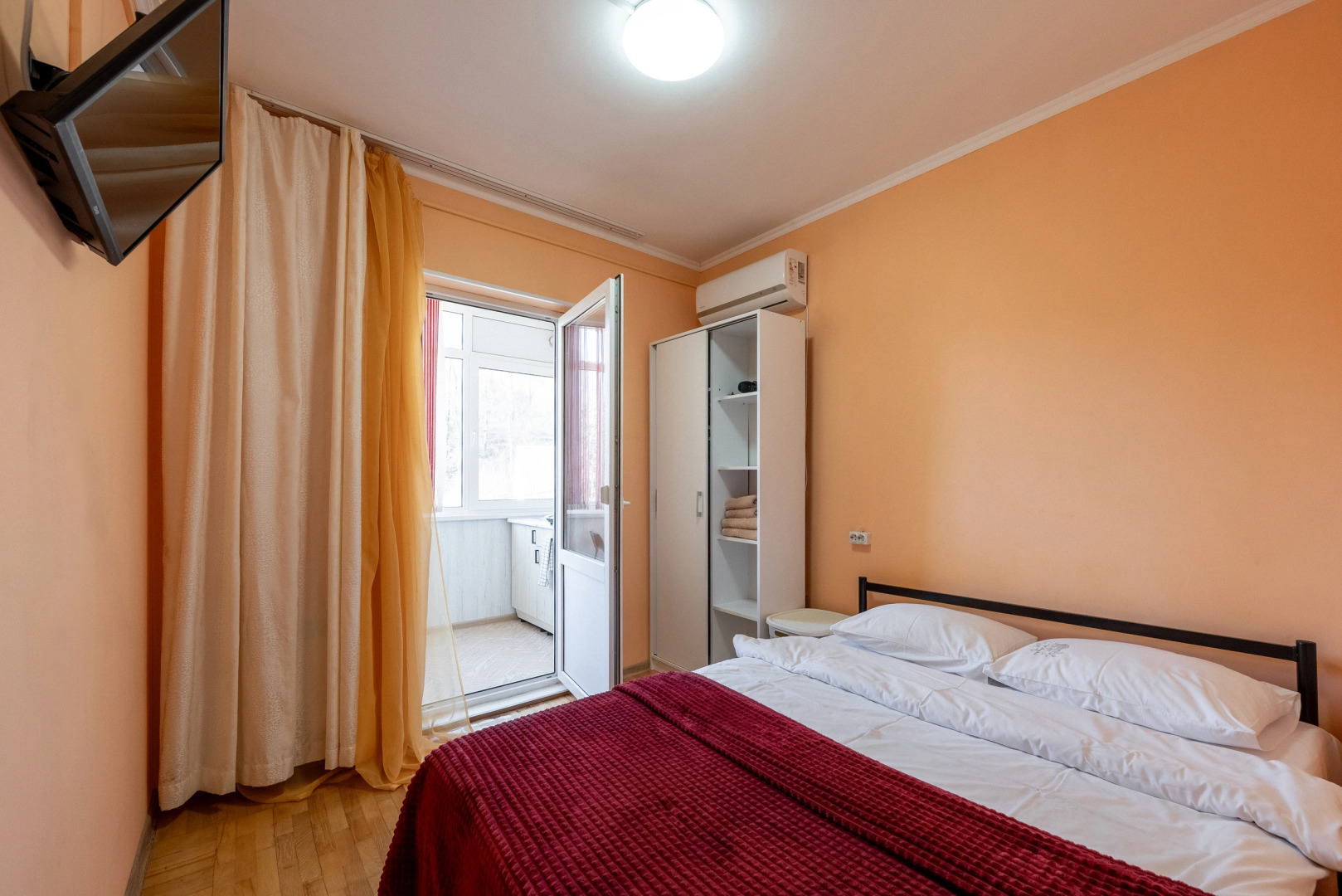 Квартира студия небольшая и комфортная в мкр. Кудепста