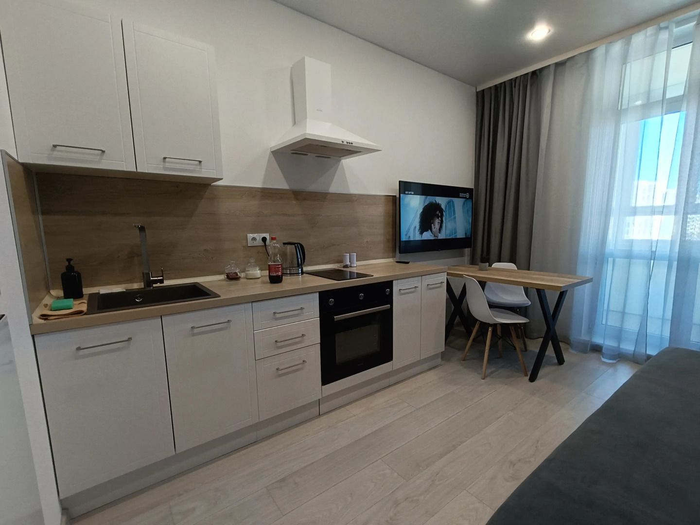 Апартаменты на Академика Сахарова, 79