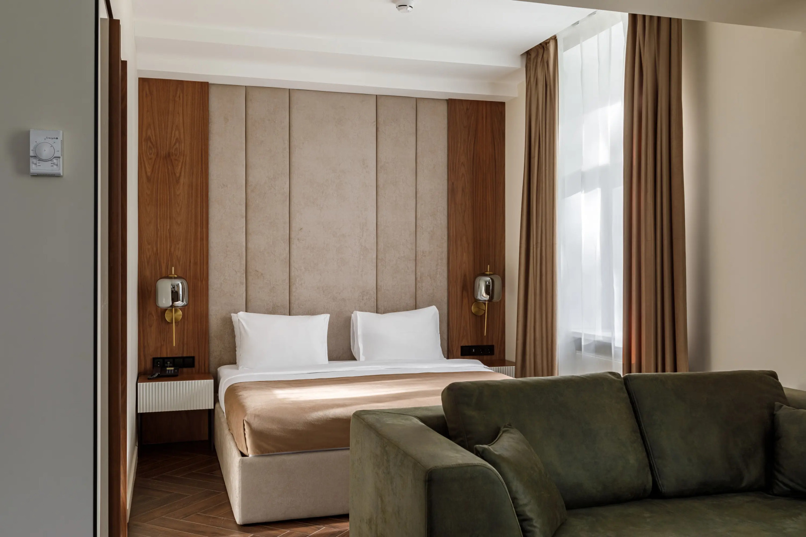 Отель Луна и лотос