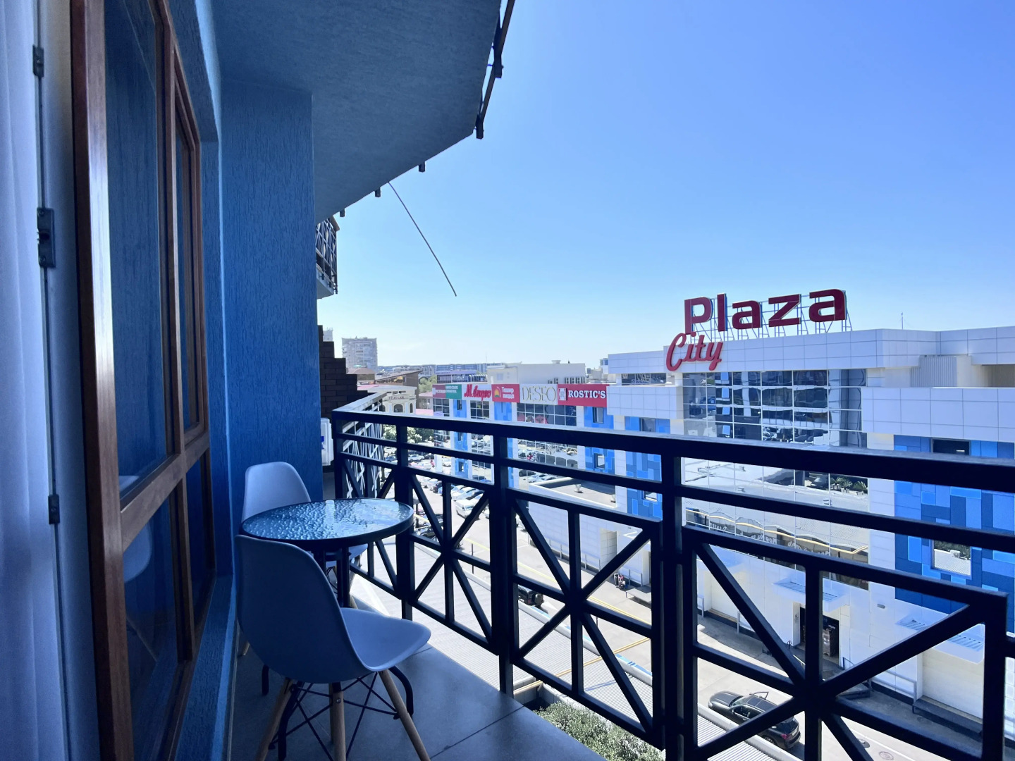 Апартаменты Plaza в Центре Адлера 1