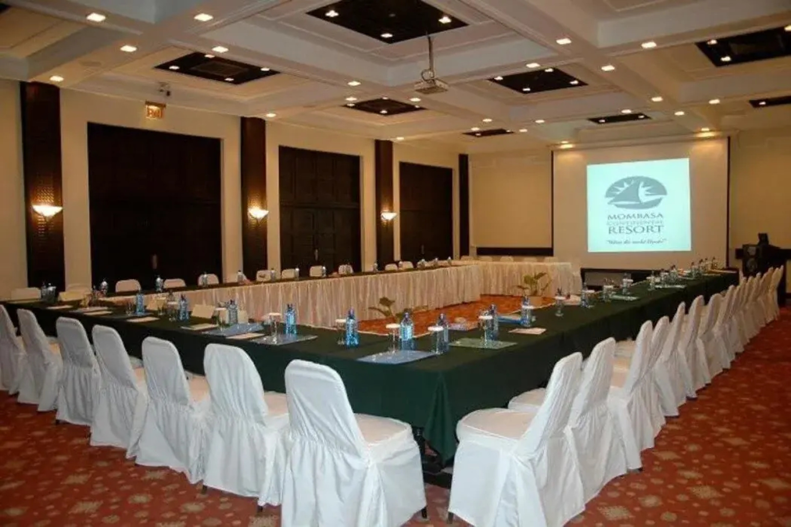Курортный отель Mombasa Continental Resort