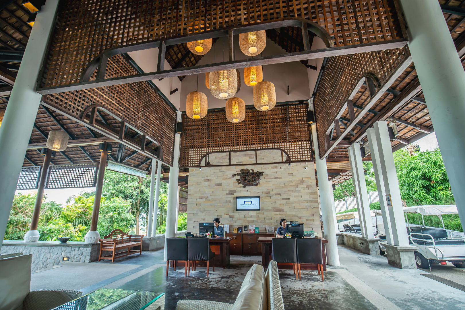 Отель KC Resort & Over Water Villas