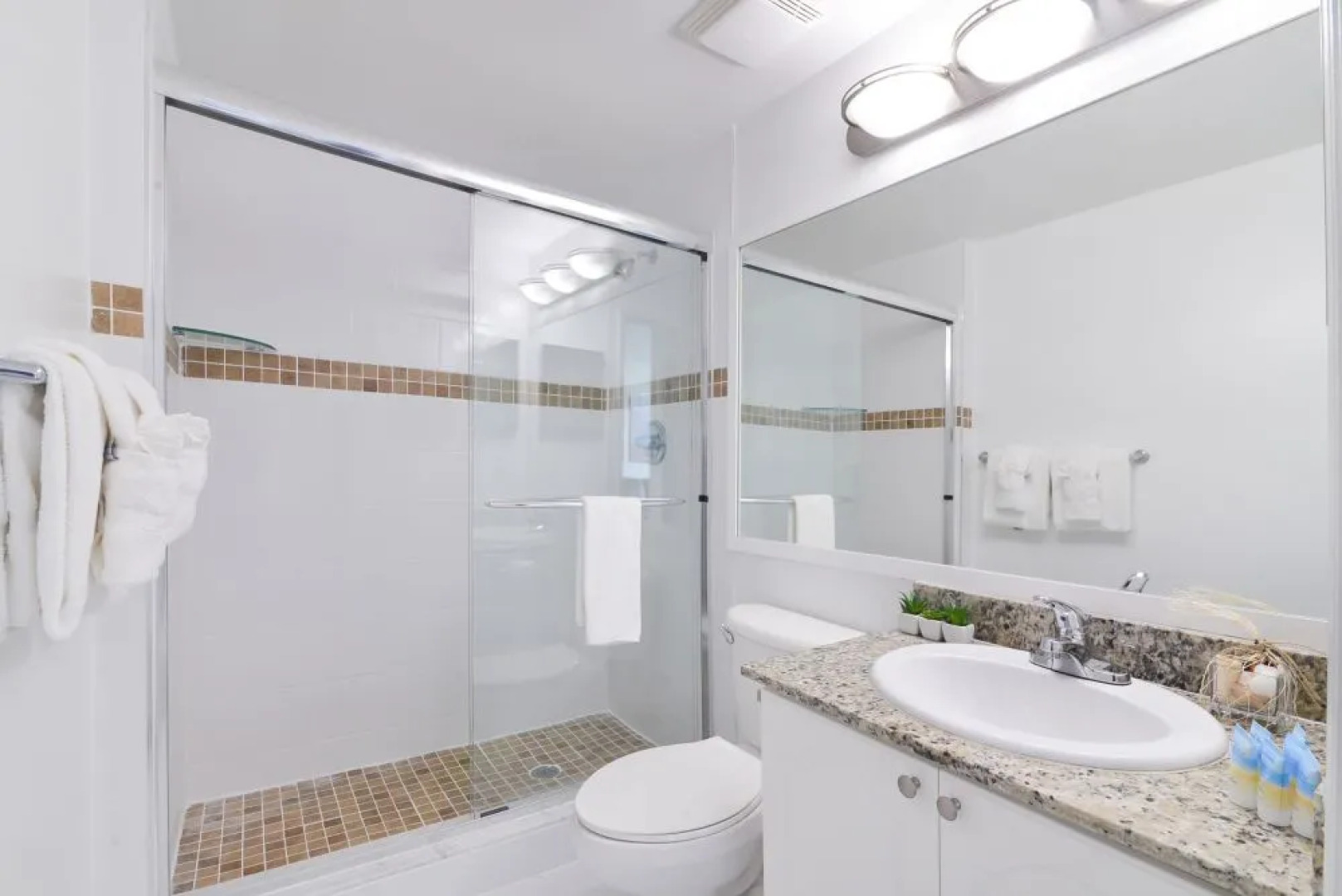 Апарт-Отель Intracoastal Yacht Club