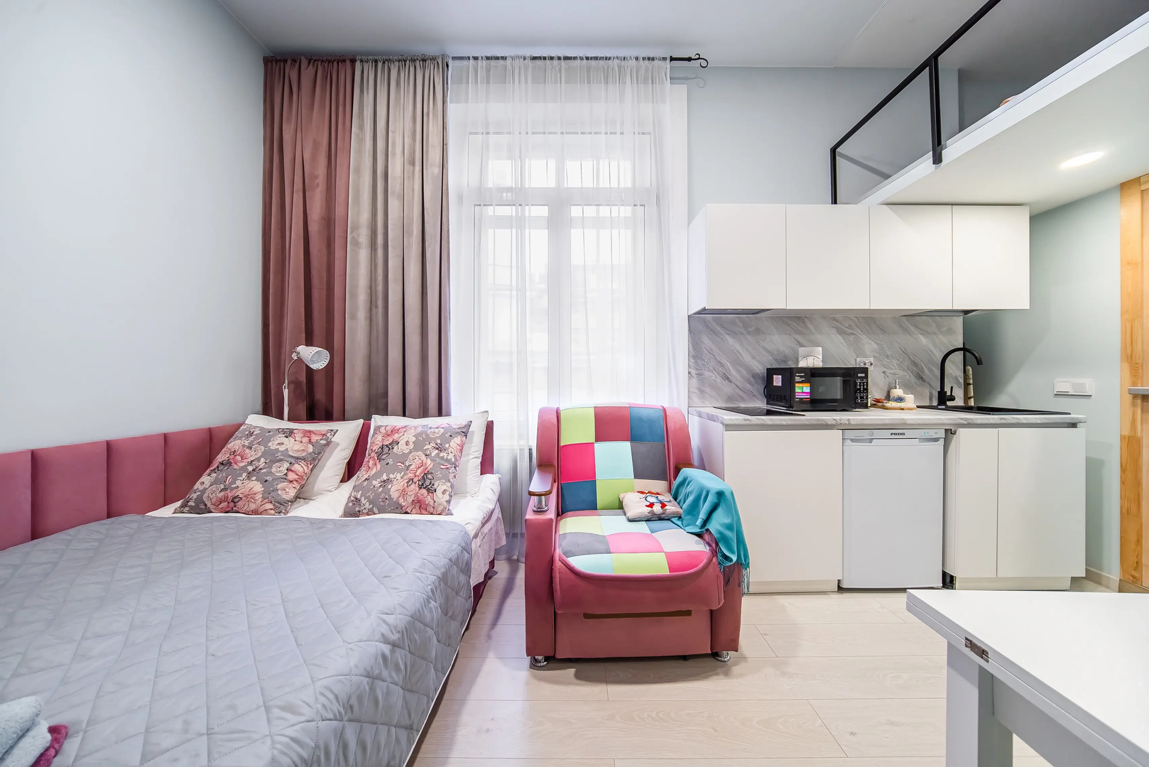 Апартаменты iRon Cat Кузнечный у Невского Проспекта