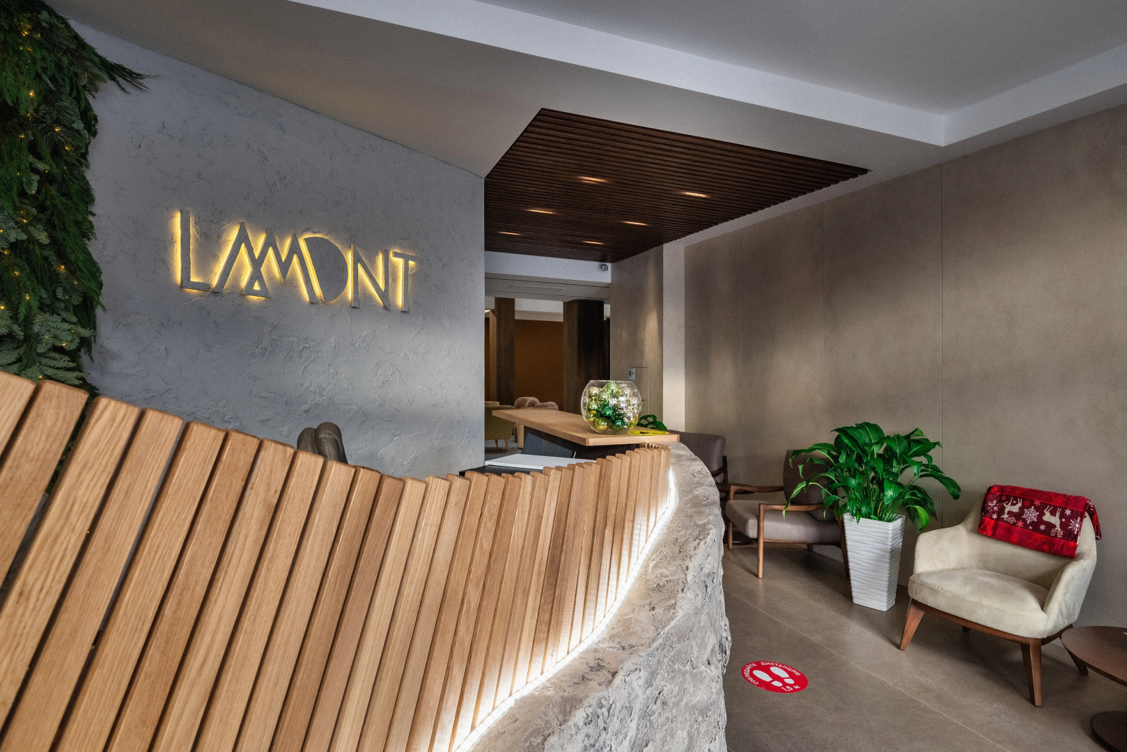 Отель «LaMont»