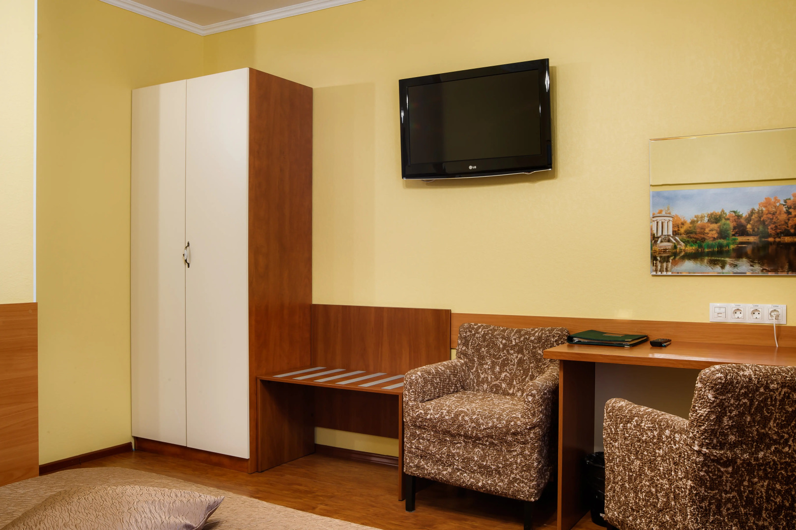 Отель Свердлова 27