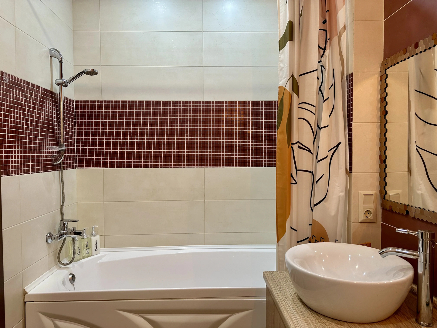 Квартира Happy Barcelona Квартира с Красивым Видом в Доме с Бассейном