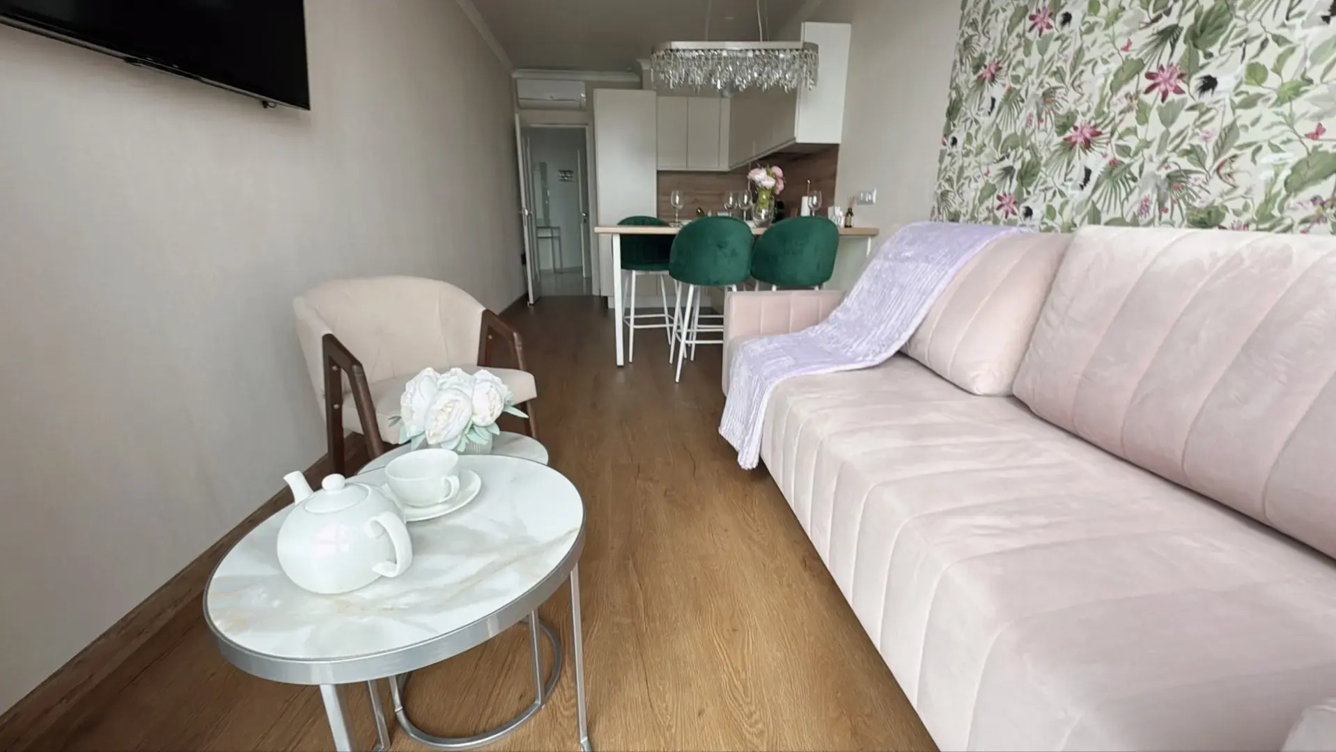 Апартаменты двухкомнатные MorskayaSimfonya-2 люкс с панорамой на море бассейном