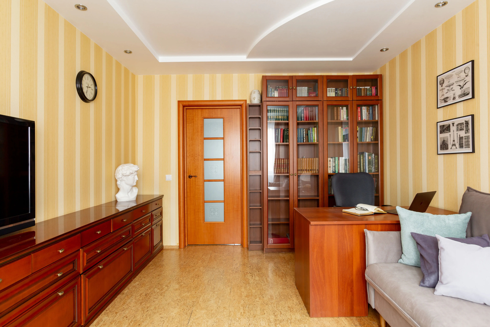 Квартира Intelligent у Финляндского вокзалаSatin home